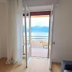 Golden View