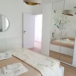 Apartment Golden View Lierna