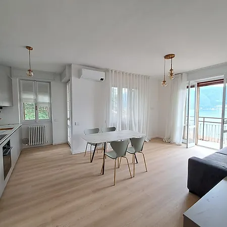 Golden View Apartment *